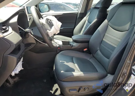 2024 Toyota Rav4 Xle Premium из США, поврежденный, VIN 2T3A1RFV2RC416702